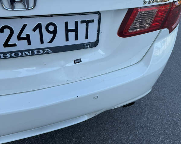 Белый Хонда Аккорд, объемом двигателя 2.35 л и пробегом 229 тыс. км за 11500 $, фото 9 на Automoto.ua