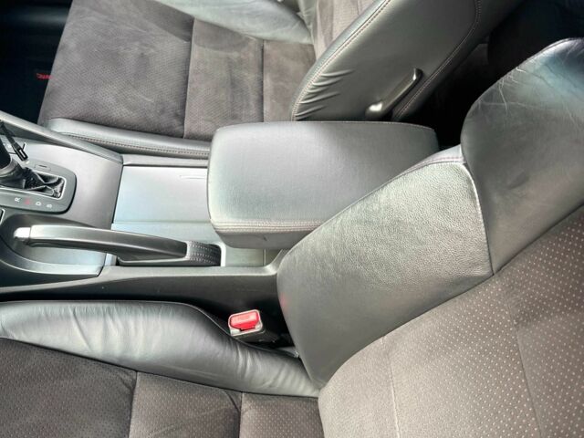 Белый Хонда Аккорд, объемом двигателя 2.4 л и пробегом 160 тыс. км за 11500 $, фото 16 на Automoto.ua