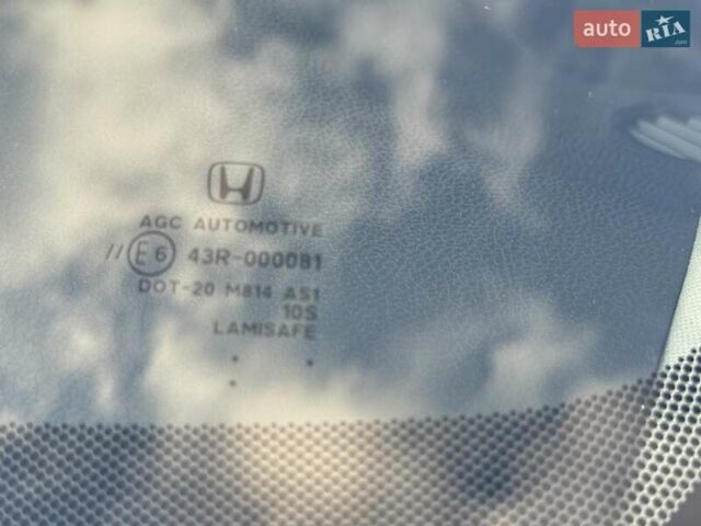 Белый Хонда Аккорд, объемом двигателя 2.35 л и пробегом 195 тыс. км за 10800 $, фото 84 на Automoto.ua