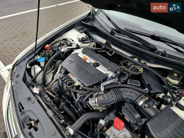 Белый Хонда Аккорд, объемом двигателя 2.35 л и пробегом 227 тыс. км за 10950 $, фото 43 на Automoto.ua