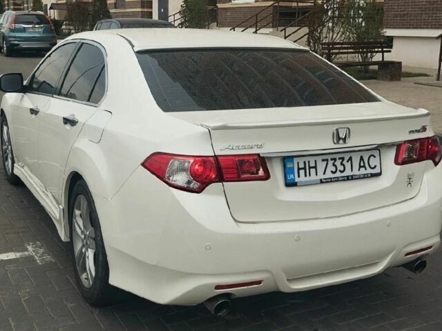 Белый Хонда Аккорд, объемом двигателя 2.4 л и пробегом 210 тыс. км за 9500 $, фото 9 на Automoto.ua