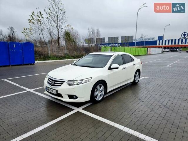 Белый Хонда Аккорд, объемом двигателя 2.35 л и пробегом 227 тыс. км за 10950 $, фото 22 на Automoto.ua