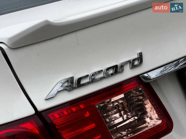 Білий Хонда Аккорд, об'ємом двигуна 2.4 л та пробігом 169 тис. км за 11350 $, фото 19 на Automoto.ua