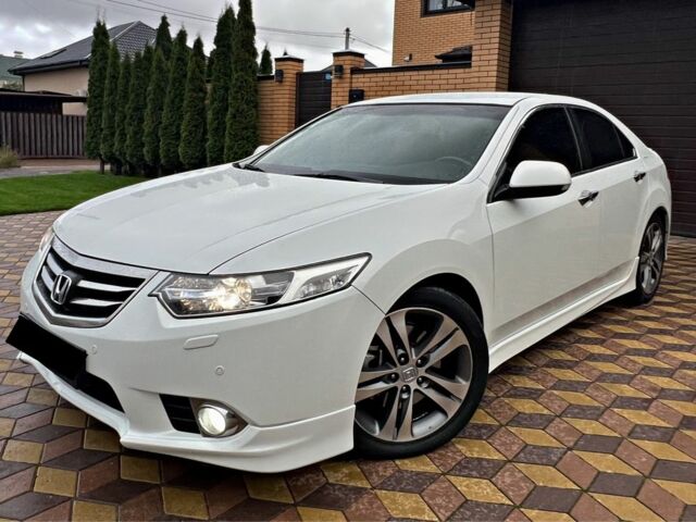 Хонда Аккорд 2012 в Киеве на Automoto.ua Белый Хонда Аккорд, объемом двигателя 2.4 л и пробегом 184 тыс. км за 12450 $, фото 5 на Automoto.ua