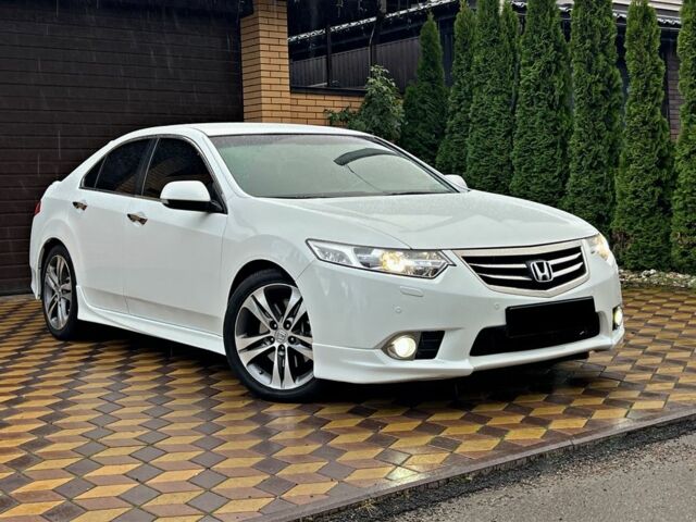 Хонда Аккорд 2012 в Киеве на Automoto.ua Белый Хонда Аккорд, объемом двигателя 2.4 л и пробегом 184 тыс. км за 12450 $, фото 12 на Automoto.ua