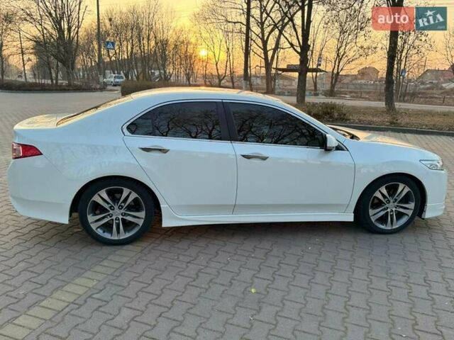 Білий Хонда Аккорд, об'ємом двигуна 2.4 л та пробігом 120 тис. км за 12500 $, фото 6 на Automoto.ua