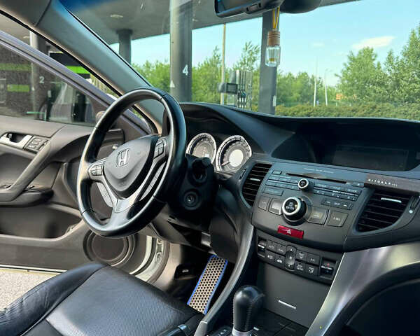 Белый Хонда Аккорд, объемом двигателя 2 л и пробегом 113 тыс. км за 12300 $, фото 4 на Automoto.ua