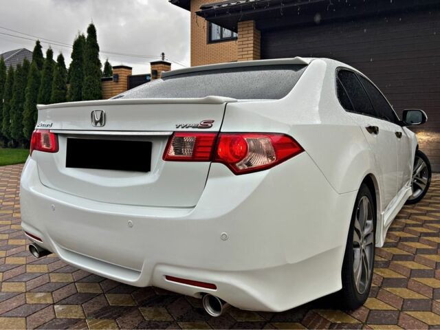 Хонда Аккорд 2012 в Киеве на Automoto.ua Белый Хонда Аккорд, объемом двигателя 2.4 л и пробегом 184 тыс. км за 12450 $, фото 9 на Automoto.ua