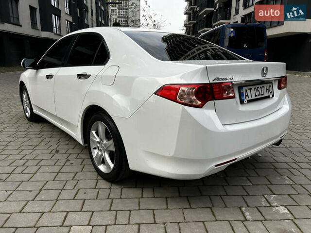 Белый Хонда Аккорд, объемом двигателя 2 л и пробегом 231 тыс. км за 8950 $, фото 7 на Automoto.ua