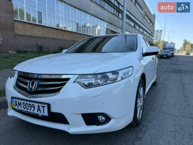 Белый Хонда Аккорд, объемом двигателя 2 л и пробегом 150 тыс. км за 12900 $, фото 4 на Automoto.ua