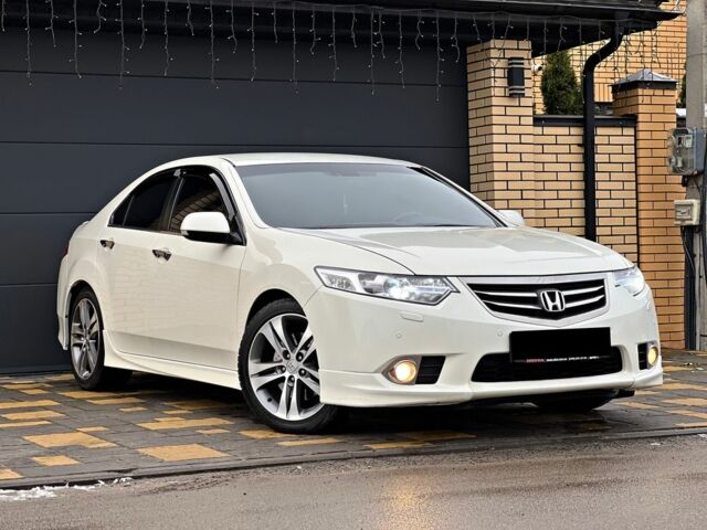 Белый Хонда Аккорд, объемом двигателя 2.4 л и пробегом 165 тыс. км за 11850 $, фото 1 на Automoto.ua