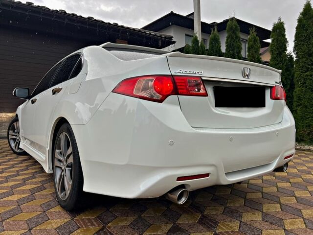 Хонда Аккорд 2012 в Киеве на Automoto.ua Белый Хонда Аккорд, объемом двигателя 2.4 л и пробегом 184 тыс. км за 12450 $, фото 6 на Automoto.ua