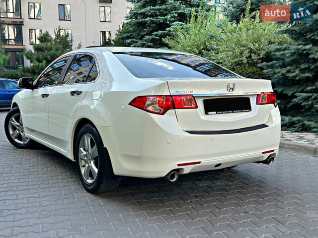 Білий Хонда Аккорд, об'ємом двигуна 2.4 л та пробігом 167 тис. км за 12450 $, фото 64 на Automoto.ua