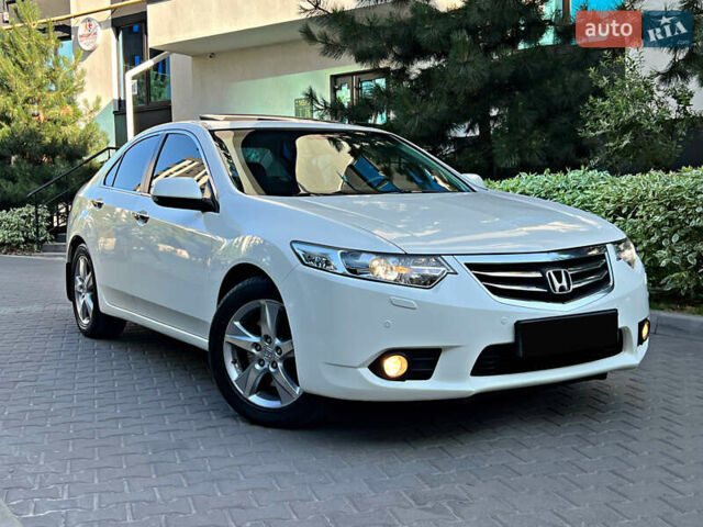 Білий Хонда Аккорд, об'ємом двигуна 2.4 л та пробігом 167 тис. км за 12450 $, фото 10 на Automoto.ua