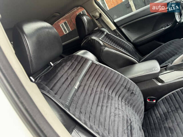 Білий Хонда Аккорд, об'ємом двигуна 2.4 л та пробігом 169 тис. км за 11350 $, фото 49 на Automoto.ua