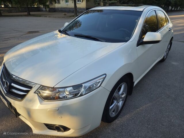 Белый Хонда Аккорд, объемом двигателя 2.4 л и пробегом 137 тыс. км за 12199 $, фото 7 на Automoto.ua