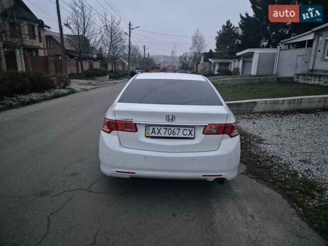 Белый Хонда Аккорд, объемом двигателя 2 л и пробегом 199 тыс. км за 10950 $, фото 5 на Automoto.ua