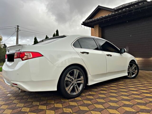 Хонда Аккорд 2012 в Киеве на Automoto.ua Белый Хонда Аккорд, объемом двигателя 2.4 л и пробегом 184 тыс. км за 12450 $, фото 8 на Automoto.ua