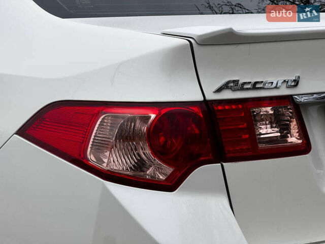 Білий Хонда Аккорд, об'ємом двигуна 2.4 л та пробігом 169 тис. км за 11350 $, фото 18 на Automoto.ua