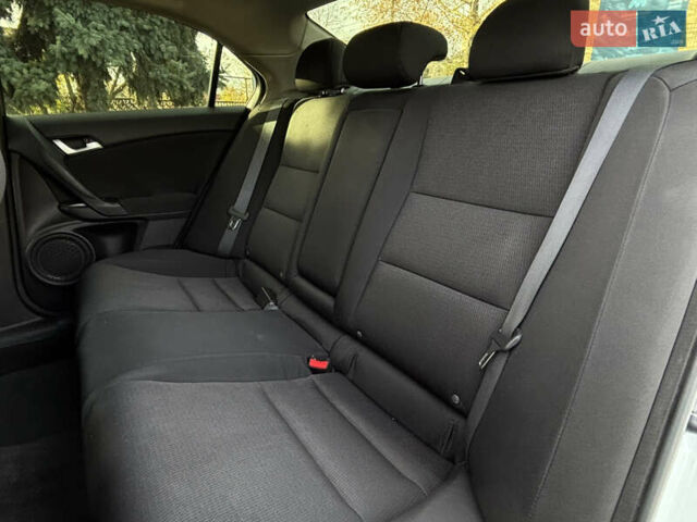 Білий Хонда Аккорд, об'ємом двигуна 2 л та пробігом 83 тис. км за 10799 $, фото 20 на Automoto.ua