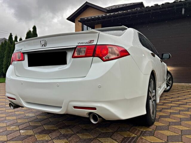 Хонда Аккорд 2012 в Киеве на Automoto.ua Белый Хонда Аккорд, объемом двигателя 2.4 л и пробегом 184 тыс. км за 12450 $, фото 11 на Automoto.ua