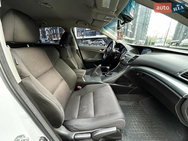 Белый Хонда Аккорд, объемом двигателя 2 л и пробегом 231 тыс. км за 8950 $, фото 29 на Automoto.ua