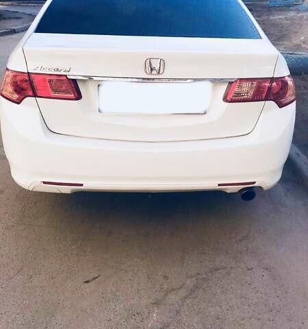 Белый Хонда Аккорд, объемом двигателя 2 л и пробегом 164 тыс. км за 12000 $, фото 2 на Automoto.ua