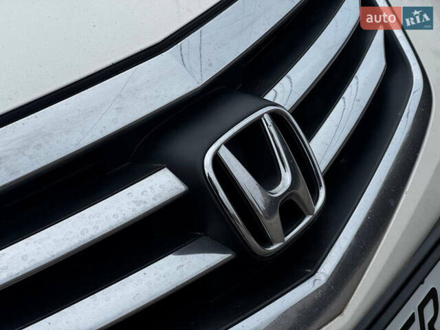 Білий Хонда Аккорд, об'ємом двигуна 2.4 л та пробігом 169 тис. км за 11350 $, фото 5 на Automoto.ua