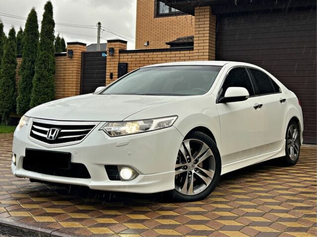 Хонда Аккорд 2012 в Киеве на Automoto.ua Белый Хонда Аккорд, объемом двигателя 2.4 л и пробегом 184 тыс. км за 12450 $, фото 15 на Automoto.ua