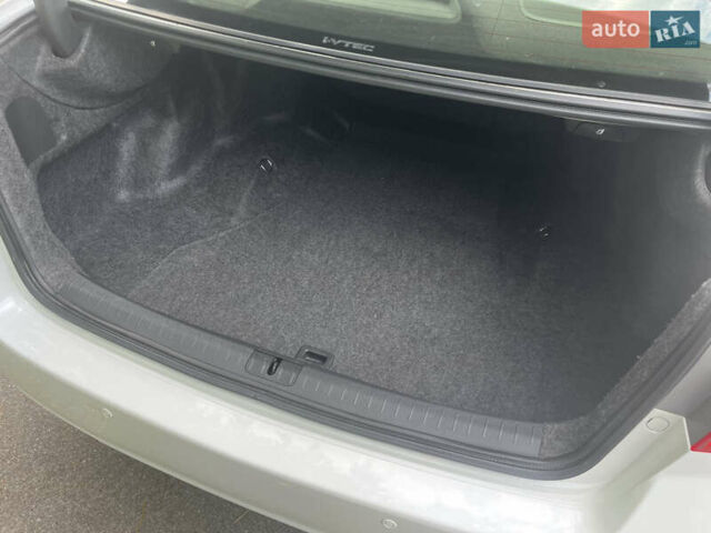 Белый Хонда Аккорд, объемом двигателя 2 л и пробегом 116 тыс. км за 13100 $, фото 15 на Automoto.ua