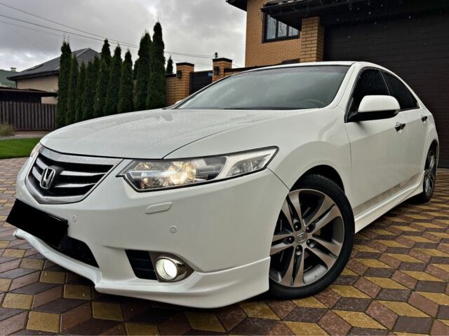 Хонда Аккорд 2012 в Киеве на Automoto.ua Белый Хонда Аккорд, объемом двигателя 2.4 л и пробегом 184 тыс. км за 12450 $, фото 7 на Automoto.ua