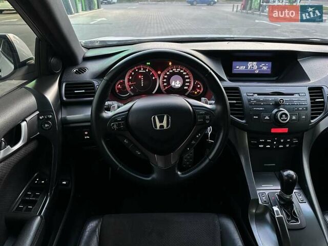 Белый Хонда Аккорд, объемом двигателя 2.4 л и пробегом 180 тыс. км за 12500 $, фото 29 на Automoto.ua