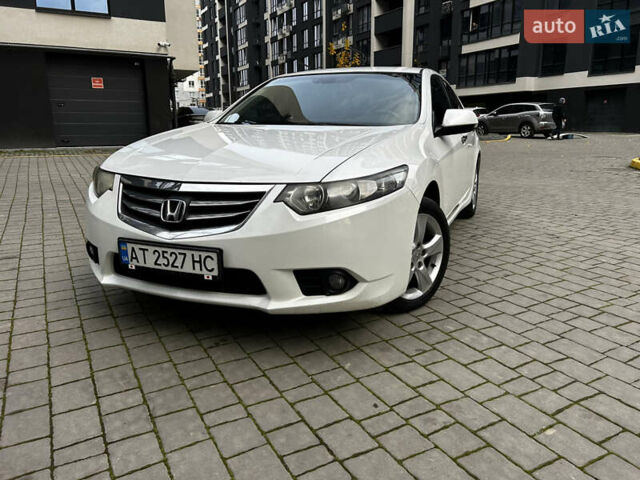 Белый Хонда Аккорд, объемом двигателя 2 л и пробегом 231 тыс. км за 8950 $, фото 2 на Automoto.ua