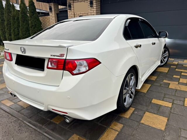 Белый Хонда Аккорд, объемом двигателя 2.4 л и пробегом 165 тыс. км за 11850 $, фото 11 на Automoto.ua