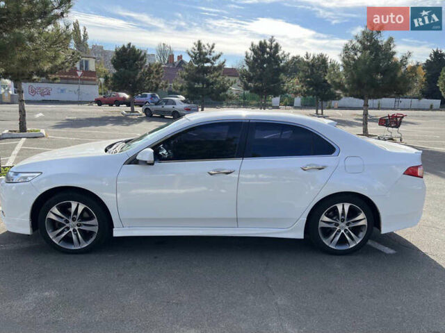 Белый Хонда Аккорд, объемом двигателя 2.4 л и пробегом 230 тыс. км за 10977 $, фото 2 на Automoto.ua