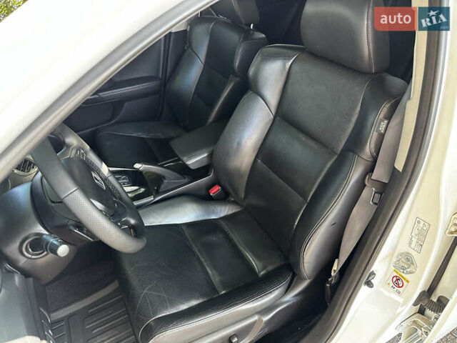 Білий Хонда Аккорд, об'ємом двигуна 2.35 л та пробігом 166 тис. км за 11799 $, фото 37 на Automoto.ua