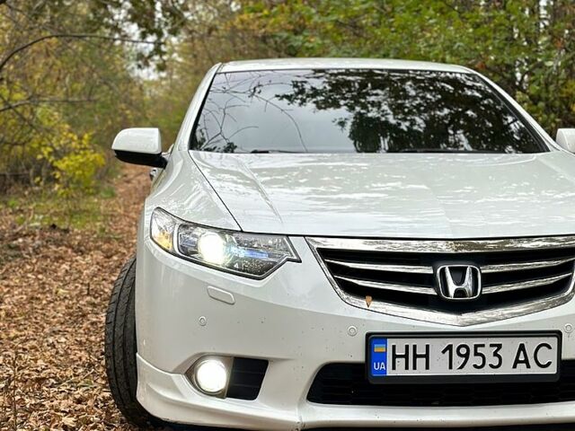 Білий Хонда Аккорд, об'ємом двигуна 2.4 л та пробігом 209 тис. км за 12000 $, фото 7 на Automoto.ua