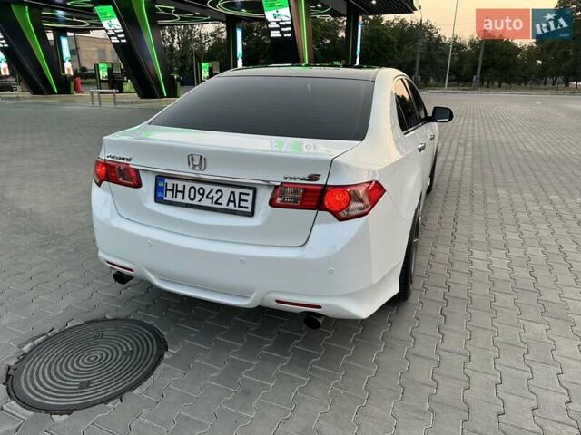 Белый Хонда Аккорд, объемом двигателя 2.4 л и пробегом 180 тыс. км за 12500 $, фото 15 на Automoto.ua