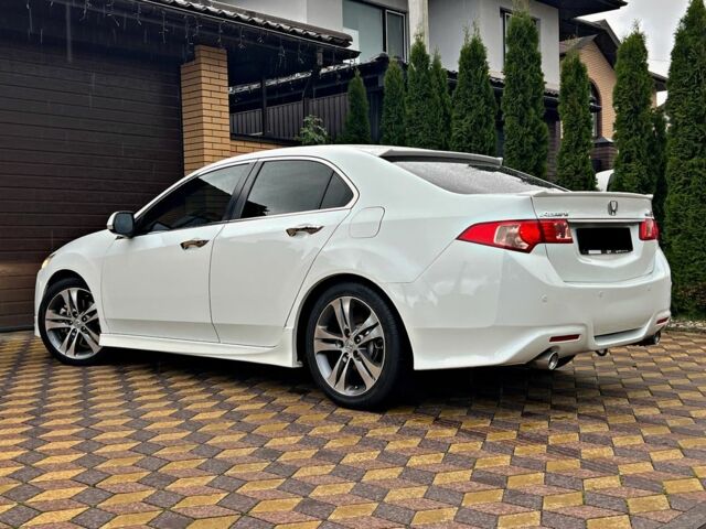 Хонда Аккорд 2012 в Киеве на Automoto.ua Белый Хонда Аккорд, объемом двигателя 2.4 л и пробегом 184 тыс. км за 12450 $, фото 4 на Automoto.ua