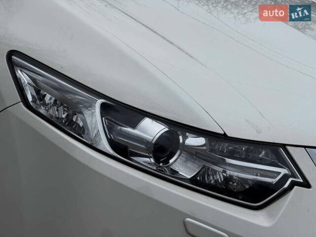 Білий Хонда Аккорд, об'ємом двигуна 2.4 л та пробігом 169 тис. км за 11350 $, фото 7 на Automoto.ua