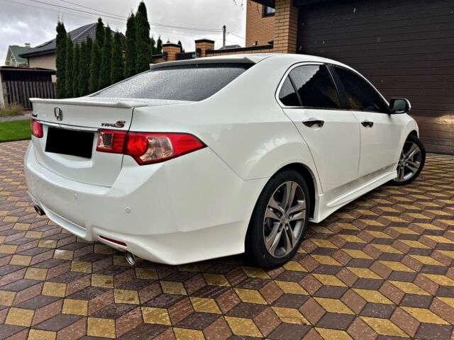 Хонда Аккорд 2012 в Киеве на Automoto.ua Белый Хонда Аккорд, объемом двигателя 2.4 л и пробегом 184 тыс. км за 12450 $, фото 1 на Automoto.ua