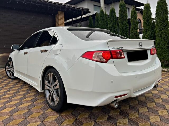 Хонда Аккорд 2012 в Киеве на Automoto.ua Белый Хонда Аккорд, объемом двигателя 2.4 л и пробегом 184 тыс. км за 12450 $, фото 3 на Automoto.ua