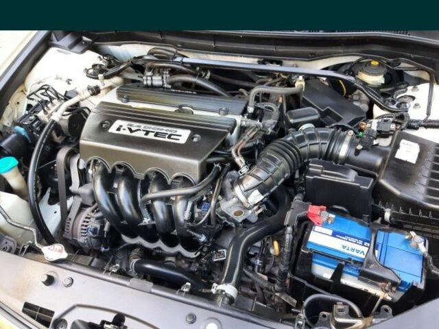 Белый Хонда Аккорд, объемом двигателя 2.4 л и пробегом 137 тыс. км за 12199 $, фото 9 на Automoto.ua