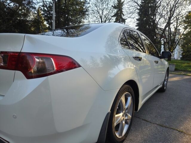 Белый Хонда Аккорд, объемом двигателя 2.4 л и пробегом 137 тыс. км за 12199 $, фото 1 на Automoto.ua