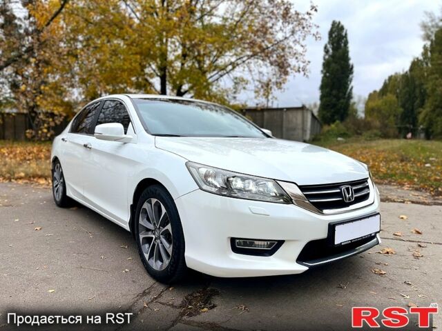 Білий Хонда Аккорд, об'ємом двигуна 2.4 л та пробігом 134 тис. км за 12900 $, фото 1 на Automoto.ua