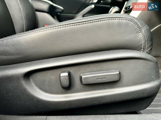 Белый Хонда Аккорд, объемом двигателя 2.4 л и пробегом 185 тыс. км за 12900 $, фото 48 на Automoto.ua