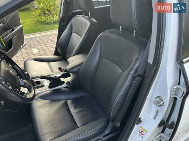 Белый Хонда Аккорд, объемом двигателя 2.4 л и пробегом 212 тыс. км за 11500 $, фото 15 на Automoto.ua