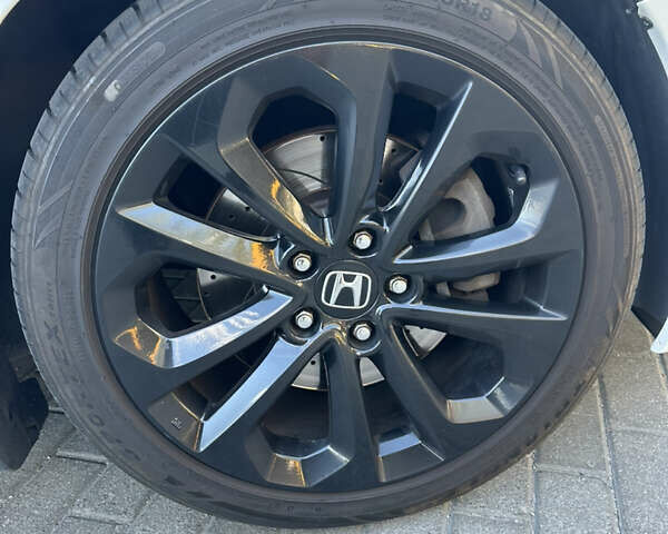 Белый Хонда Аккорд, объемом двигателя 2.4 л и пробегом 175 тыс. км за 13500 $, фото 10 на Automoto.ua