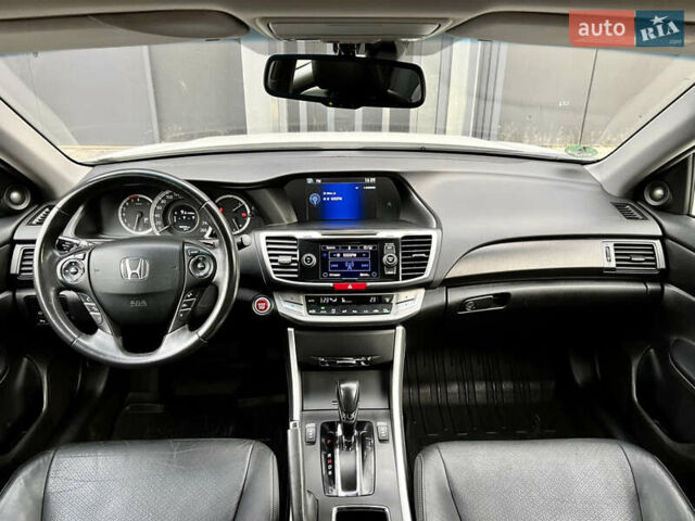 Белый Хонда Аккорд, объемом двигателя 2.4 л и пробегом 185 тыс. км за 12900 $, фото 30 на Automoto.ua