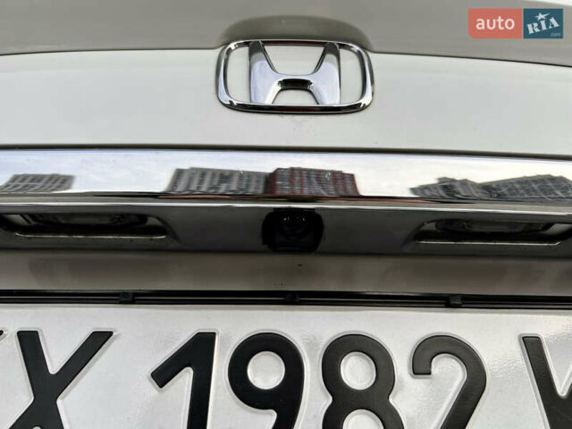 Белый Хонда Аккорд, объемом двигателя 2.4 л и пробегом 185 тыс. км за 12900 $, фото 53 на Automoto.ua